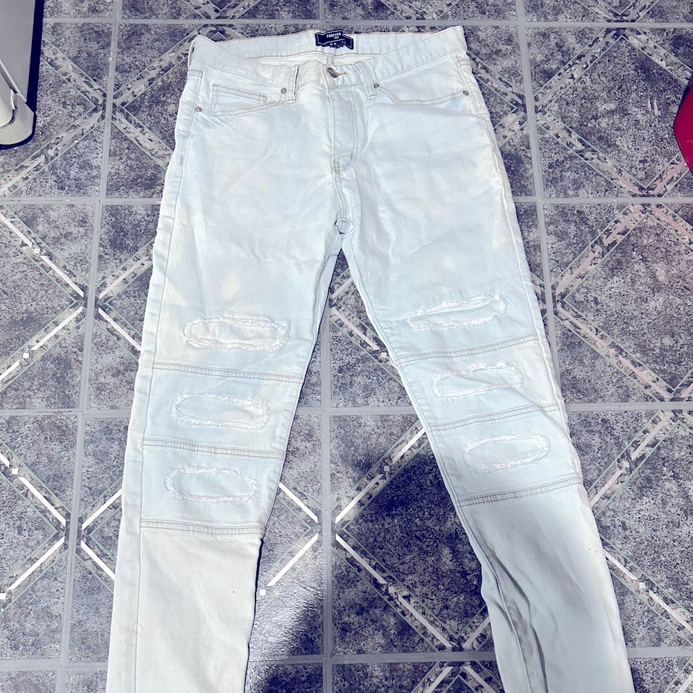 FOREVER 21 "SKINNY" LEG JEANS SIZE 32